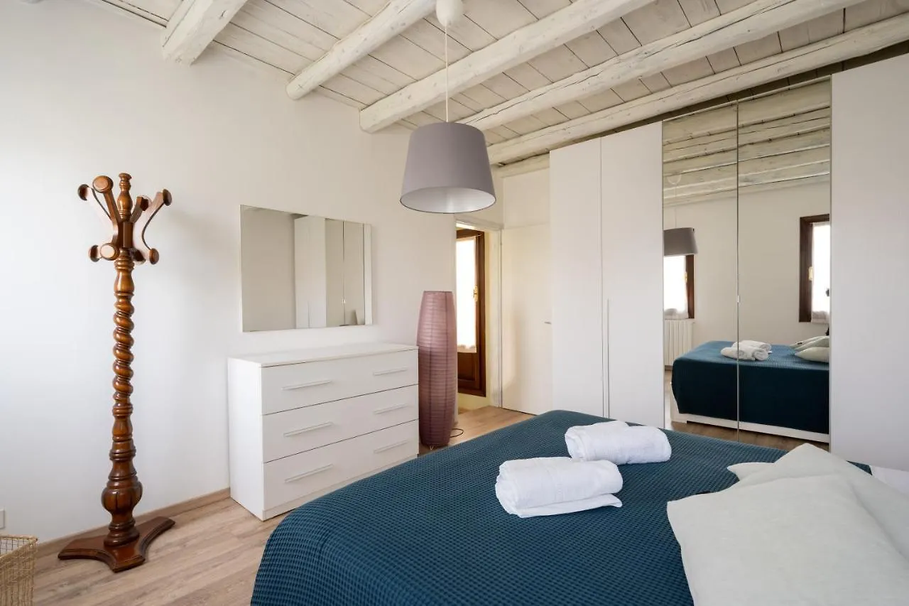 Apartment 153 Tulips Home Favaro Veneto